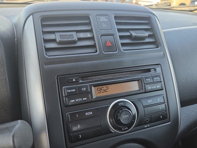 2013 Nissan Versa SV