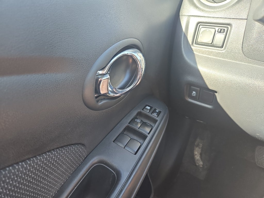 2013 Nissan Versa SV