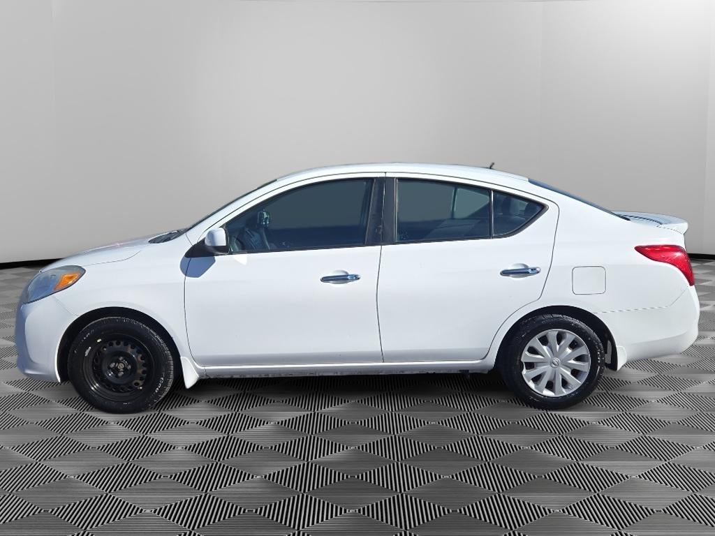 2013 Nissan Versa SV