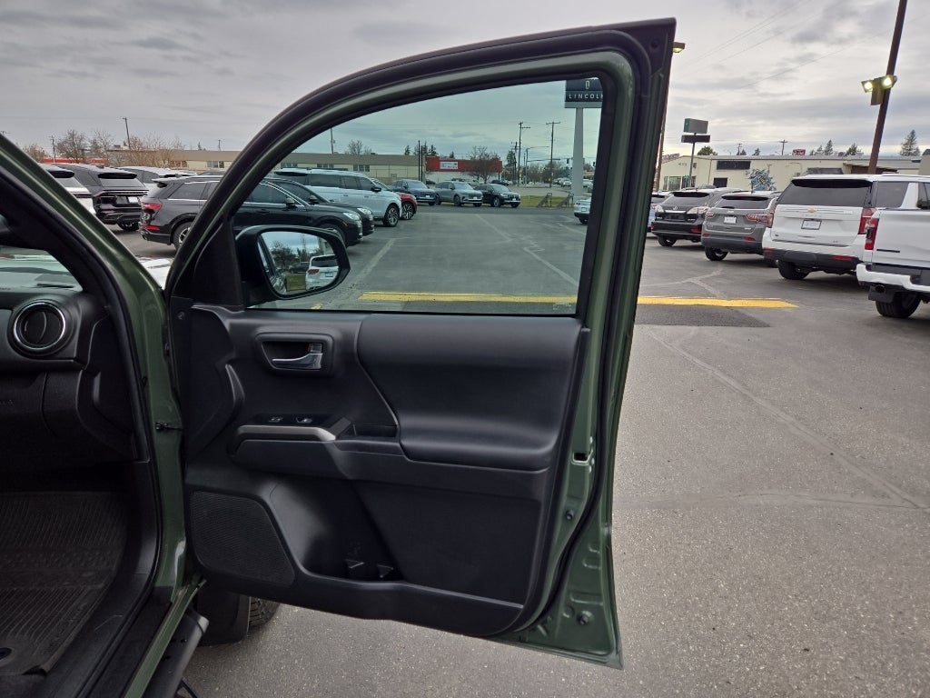 2022 Toyota Tacoma TRD Off Road