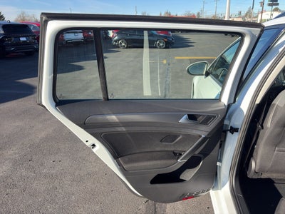 2018 Volkswagen Golf SportWagen S