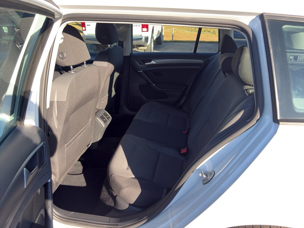 2018 Volkswagen Golf SportWagen S