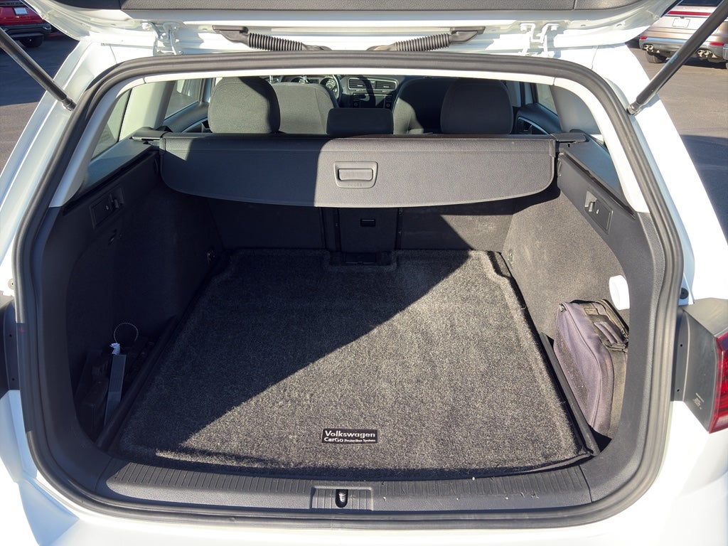 2018 Volkswagen Golf SportWagen S