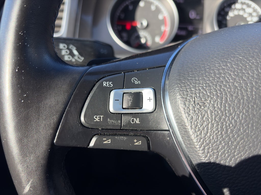 2018 Volkswagen Golf SportWagen S