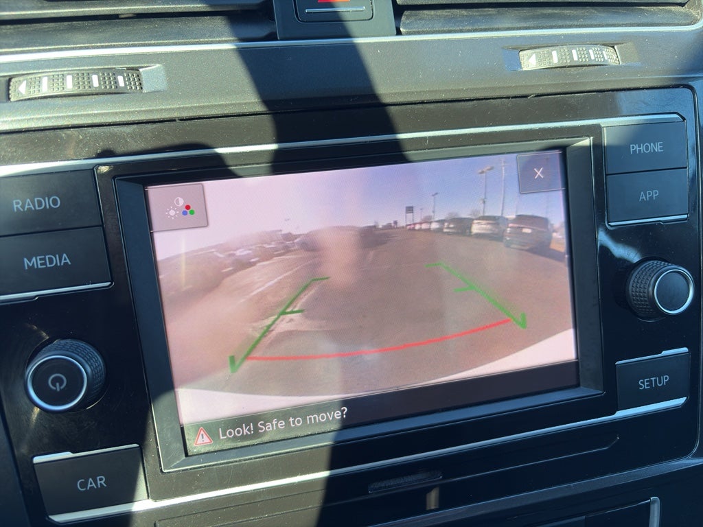 2018 Volkswagen Golf SportWagen S