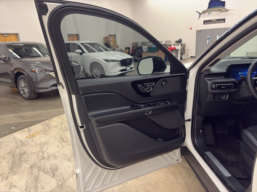 2025 Lincoln Aviator Premiere