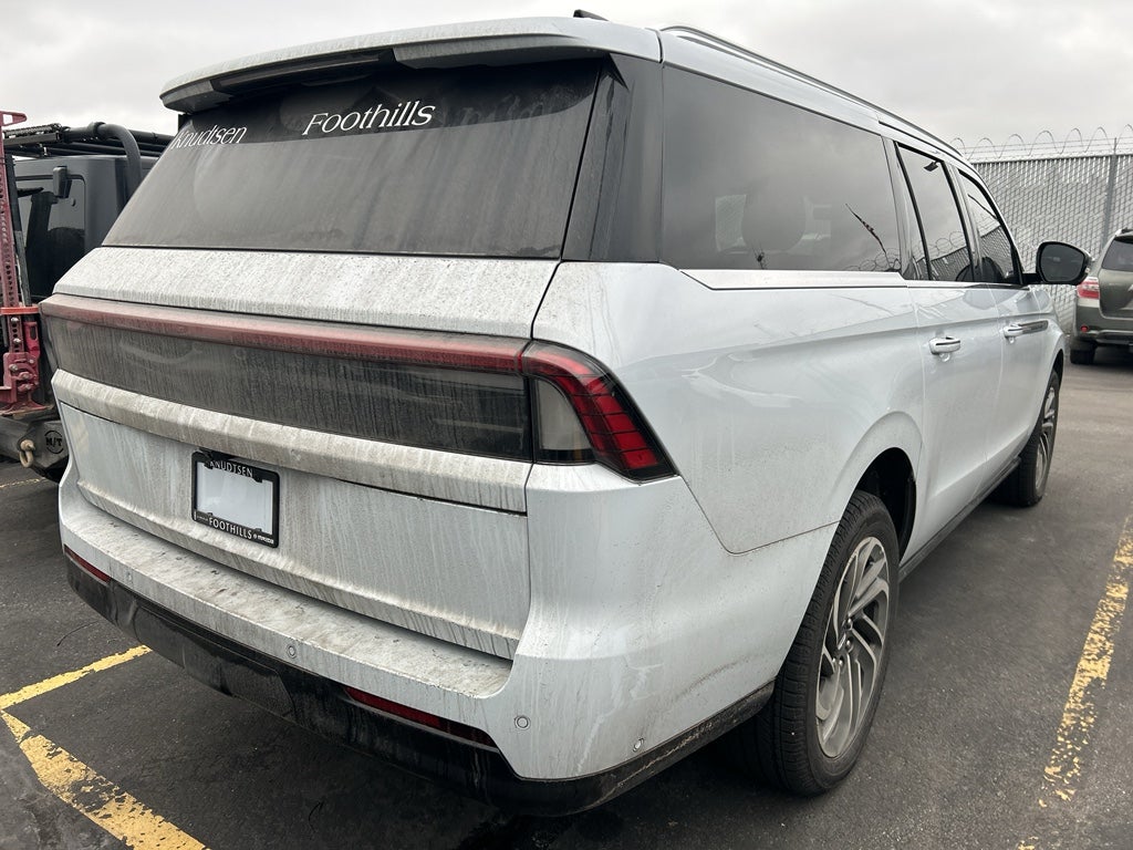 2025 Lincoln Navigator L Reserve