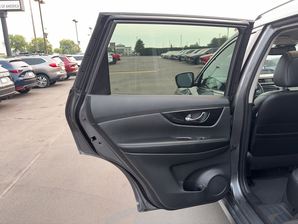 2020 Nissan Rogue SL