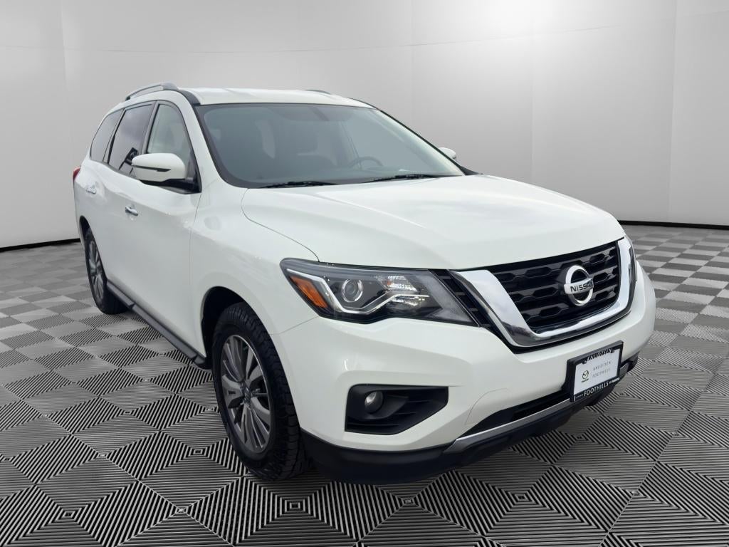 2020 Nissan Pathfinder SV
