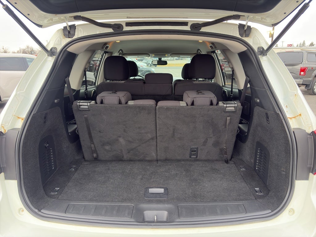 2020 Nissan Pathfinder SV