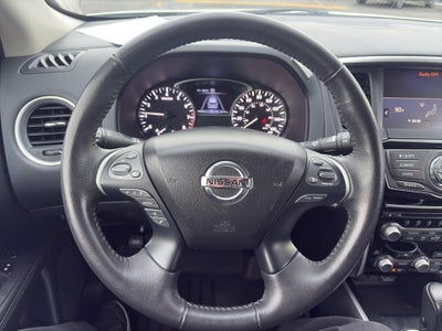 2020 Nissan Pathfinder SV