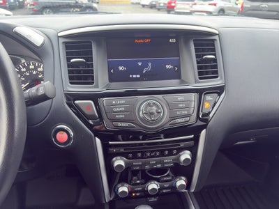 2020 Nissan Pathfinder SV