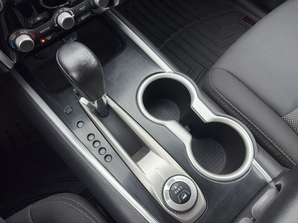 2020 Nissan Pathfinder SV