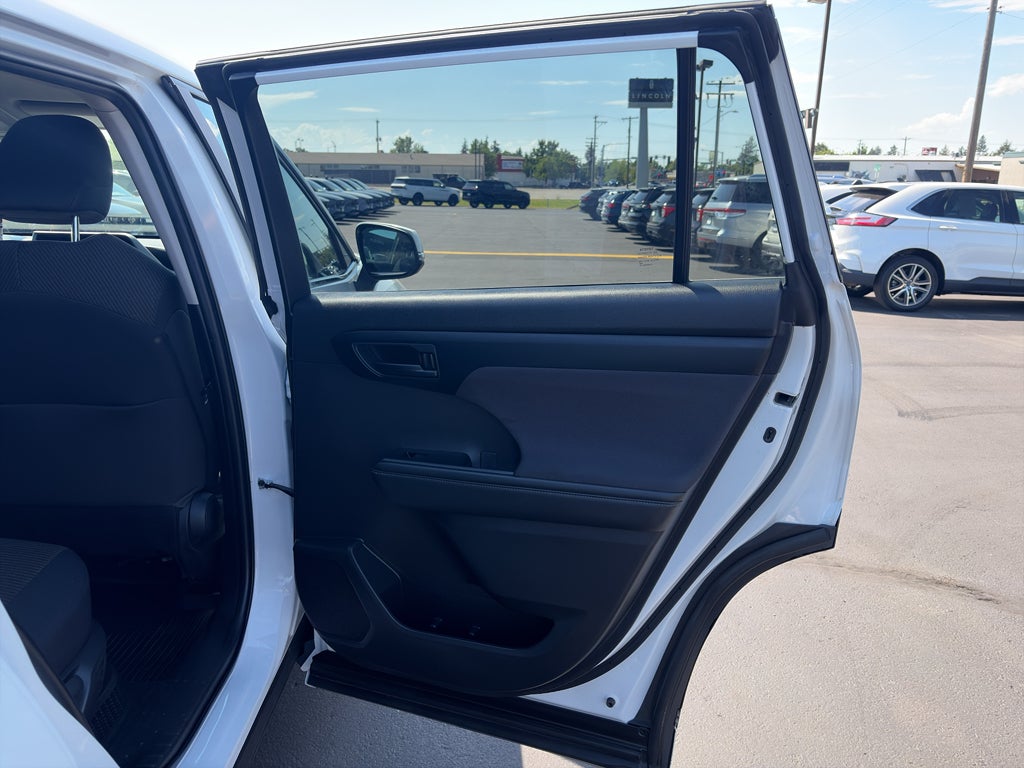 2023 Toyota Highlander Hybrid Hybrid LE