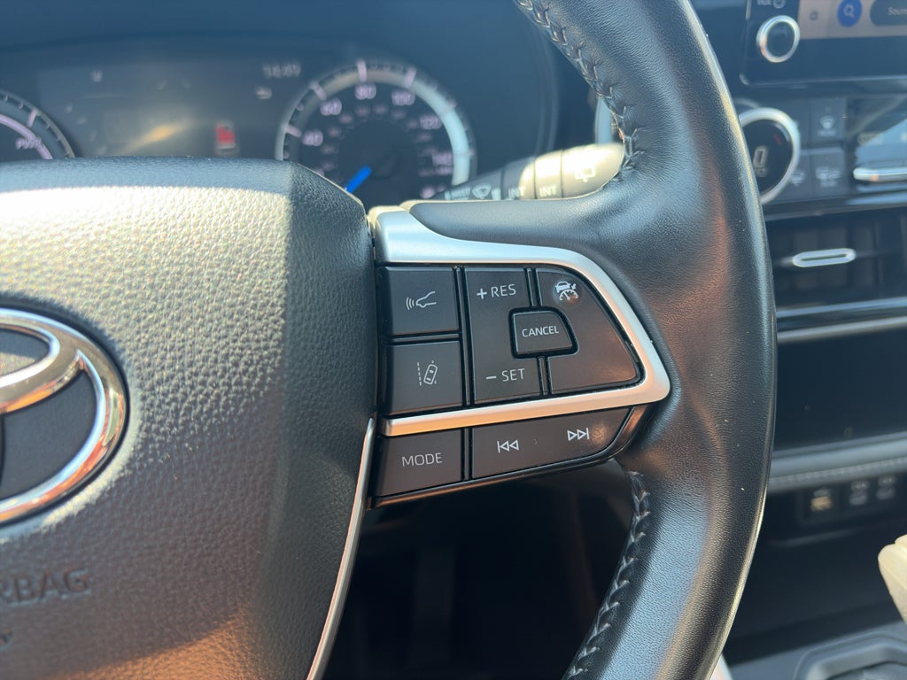 2023 Toyota Highlander Hybrid Hybrid LE