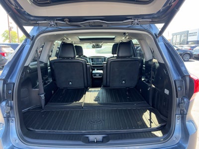 2019 Toyota Highlander Hybrid Limited Platinum