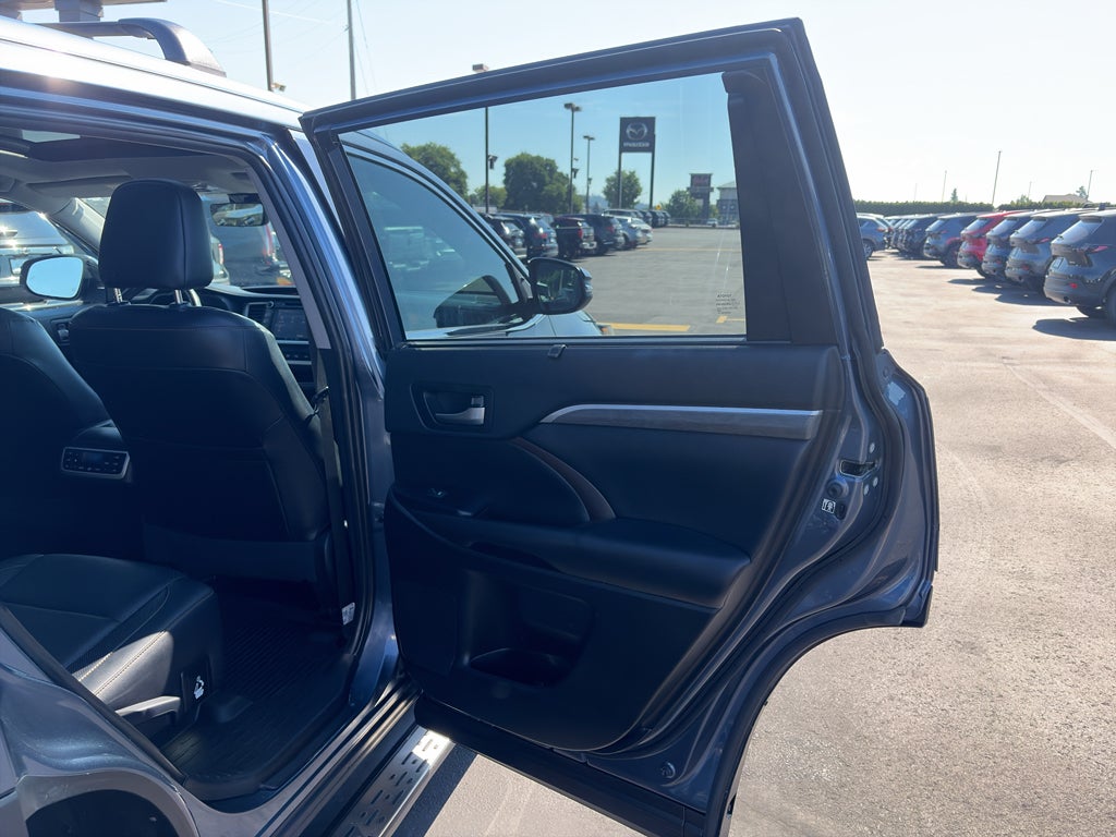 2019 Toyota Highlander Hybrid Limited Platinum