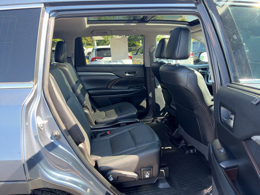 2019 Toyota Highlander Hybrid Limited Platinum