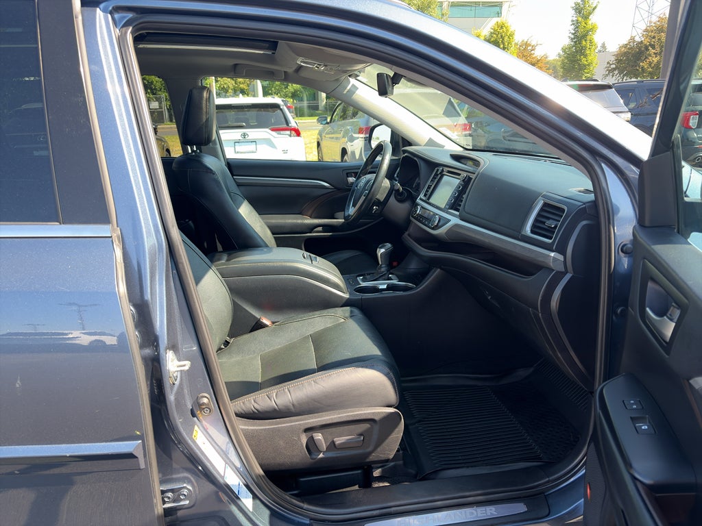 2019 Toyota Highlander Hybrid Limited Platinum