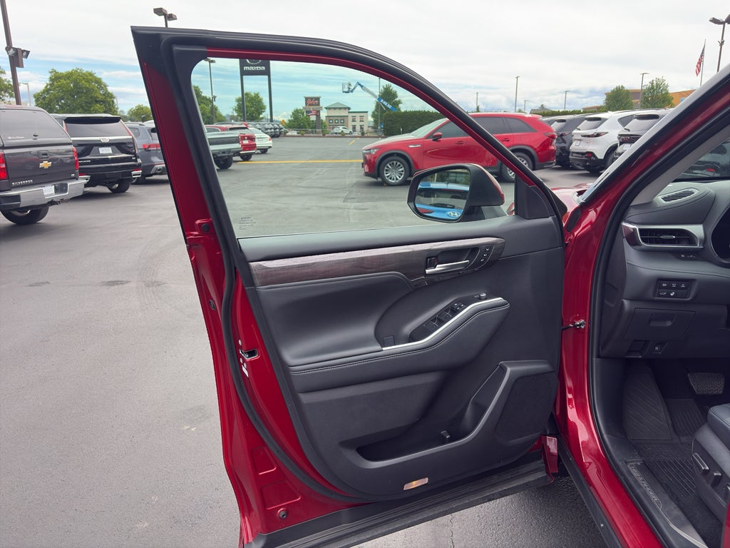 2025 Toyota Highlander Hybrid Hybrid Platinum