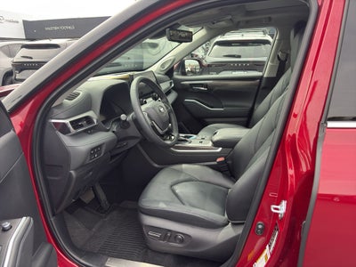 2025 Toyota Highlander Hybrid Hybrid Platinum