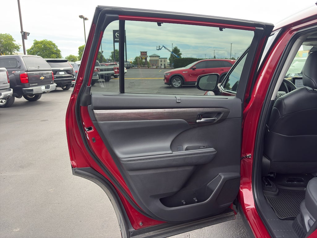 2025 Toyota Highlander Hybrid Hybrid Platinum