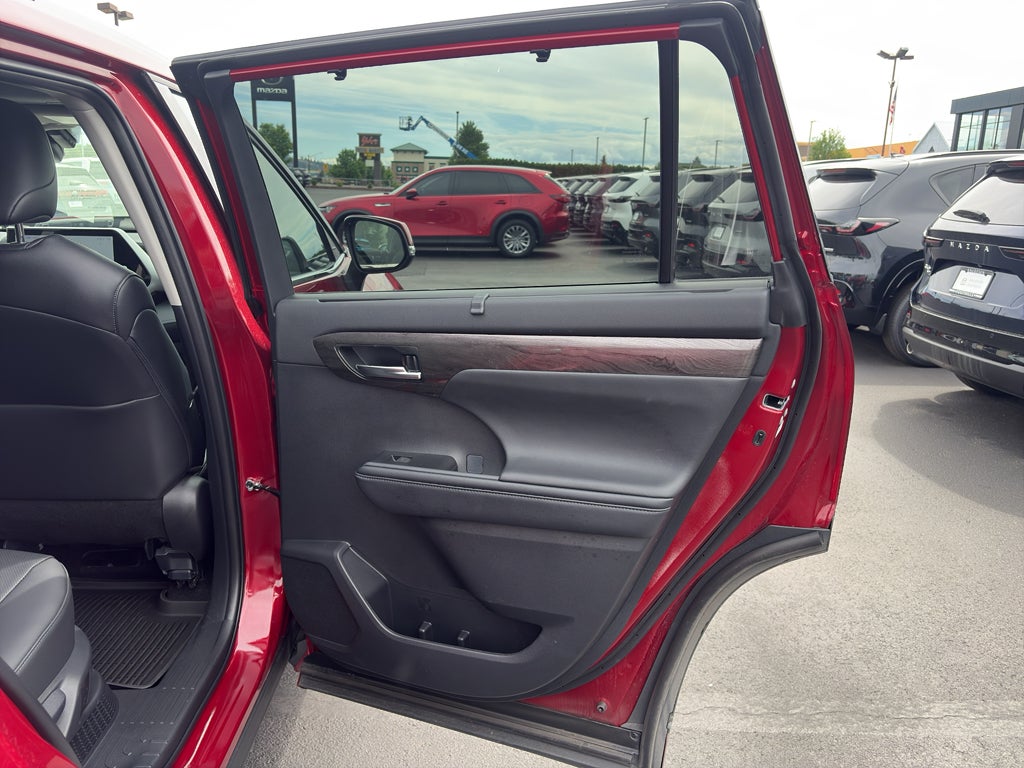 2025 Toyota Highlander Hybrid Hybrid Platinum