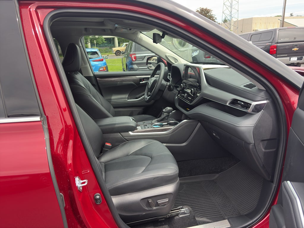 2025 Toyota Highlander Hybrid Hybrid Platinum