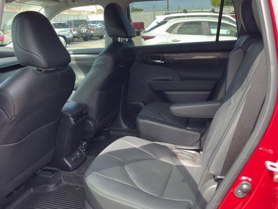 2025 Toyota Highlander Hybrid Hybrid Platinum