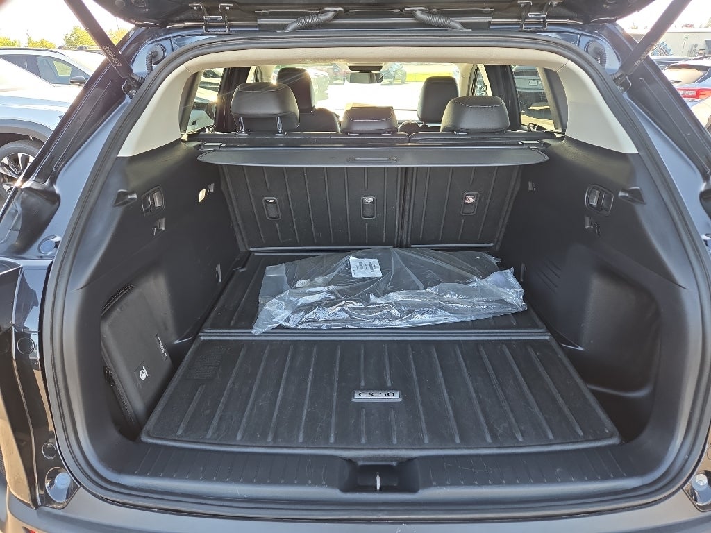 2025 Mazda Mazda CX-50 2.5 S Preferred Package