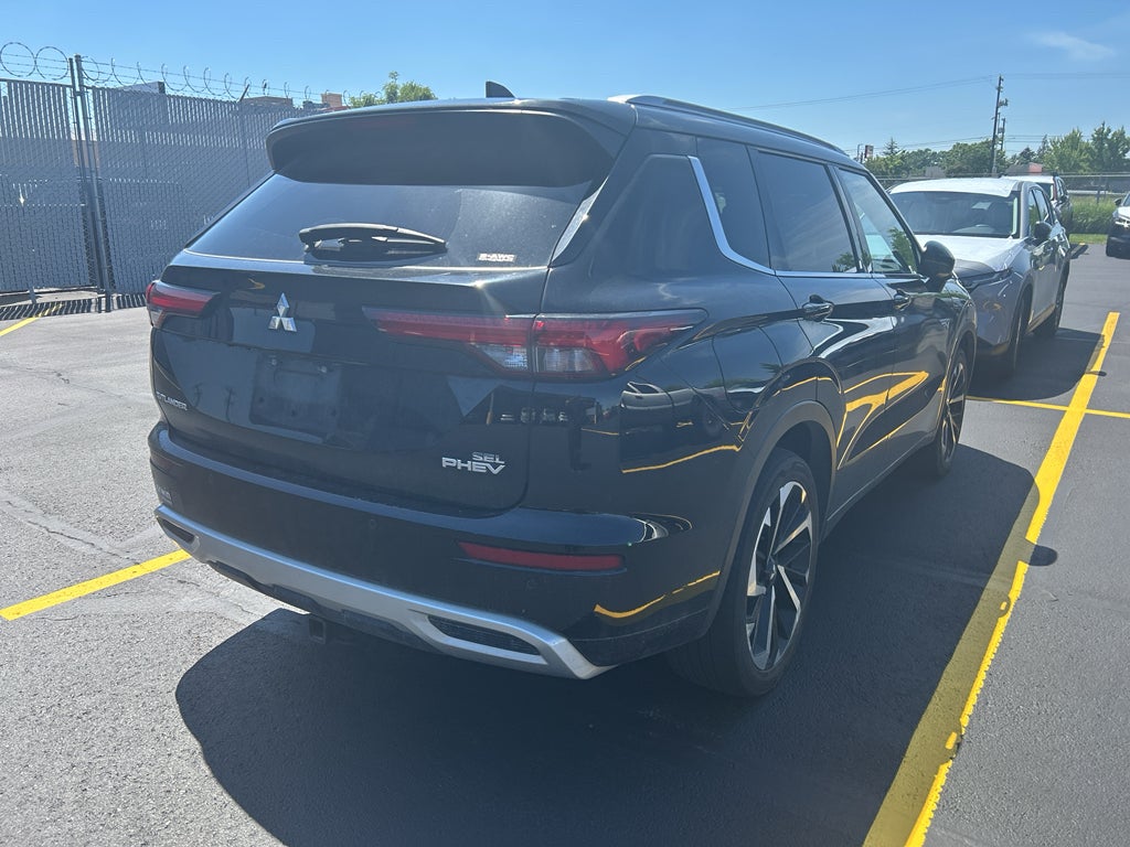 2023 Mitsubishi Outlander PHEV SEL