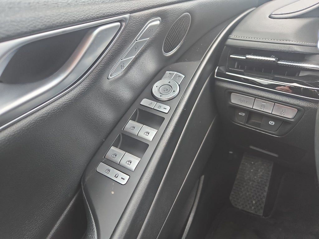 2023 Genesis G80 2.5T