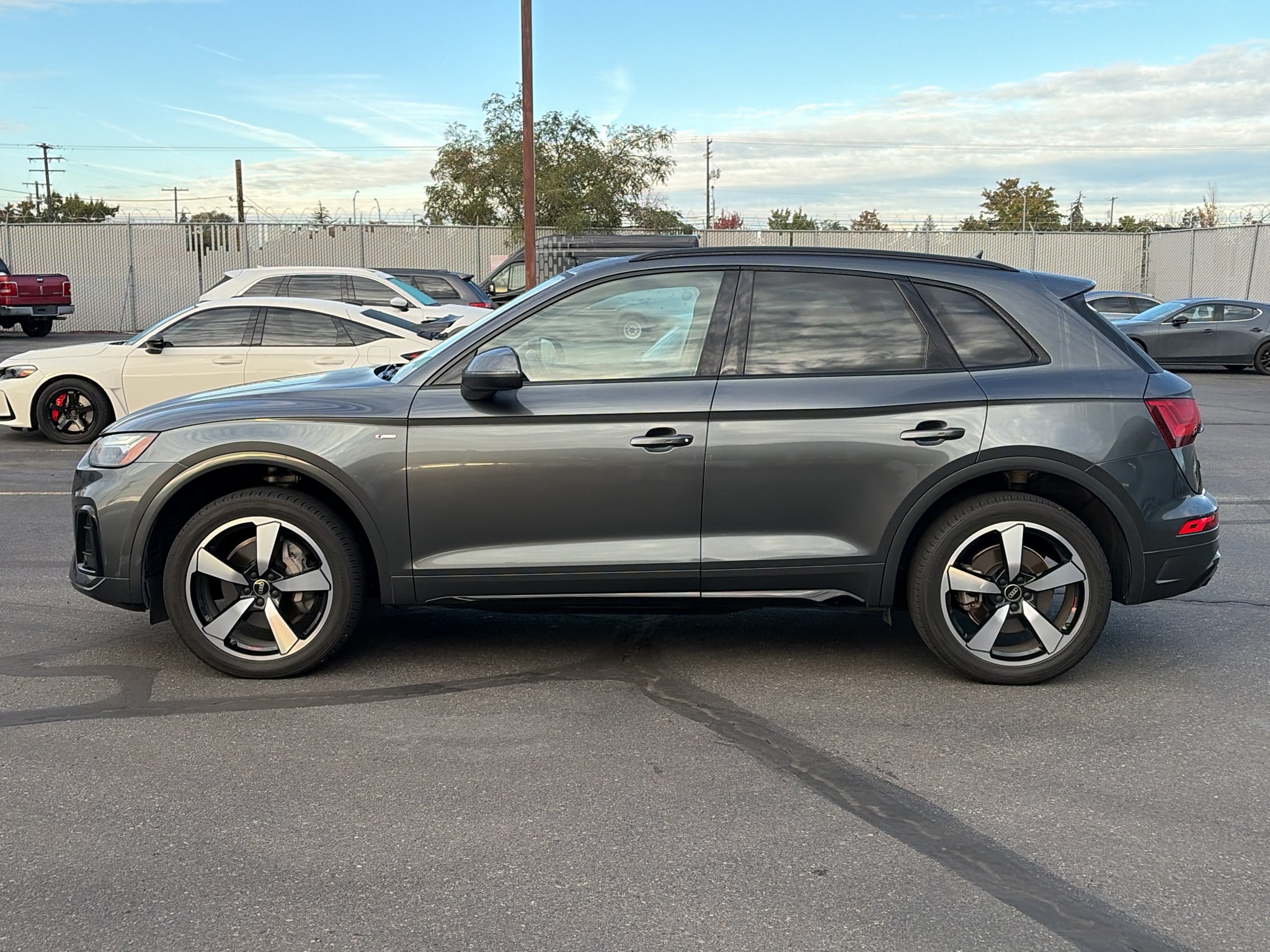 2022 Audi Q5 S line Premium Plus