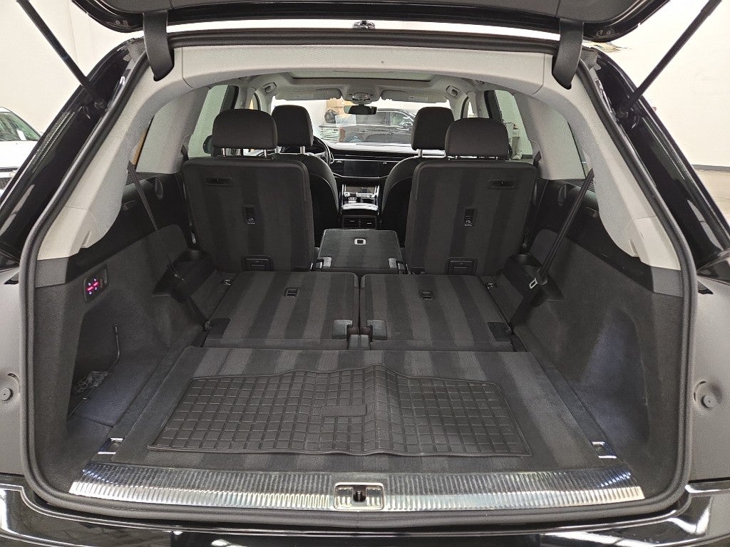 2021 Audi Q7 Premium Plus