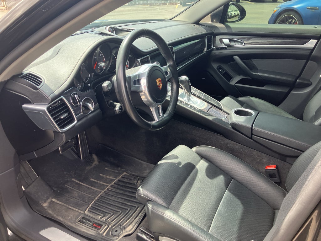 2016 Porsche Panamera 4